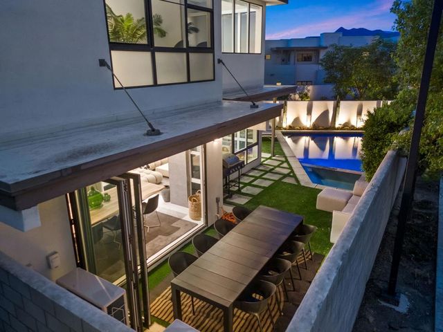2700 Dancing Sands Drive, Palm Springs, CA 92262