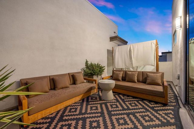 2700 Dancing Sands Drive, Palm Springs, CA 92262