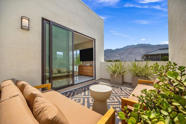 2700 Dancing Sands Drive, Palm Springs, CA 92262