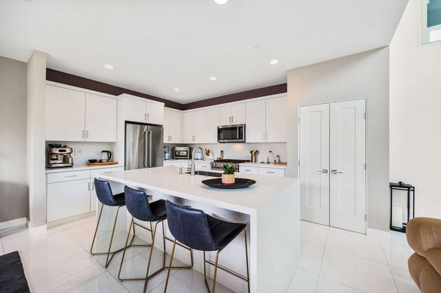 2700 Dancing Sands Drive, Palm Springs, CA 92262