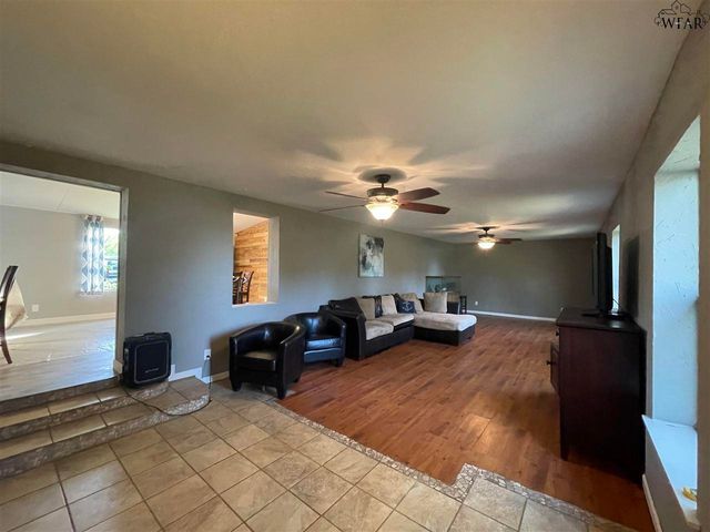 374 PAWNEE TRAIL, Henrietta, TX 76365