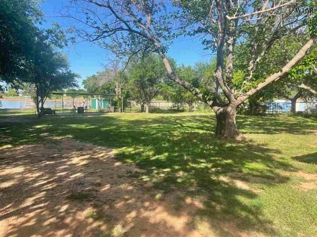 374 PAWNEE TRAIL, Henrietta, TX 76365