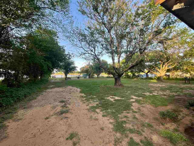 374 PAWNEE TRAIL, Henrietta, TX 76365