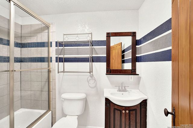 231 PR 2510, Hondo, TX 78861