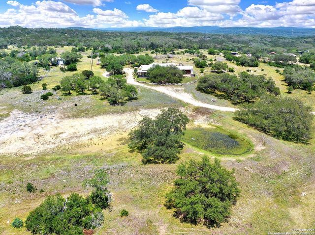 231 PR 2510, Hondo, TX 78861