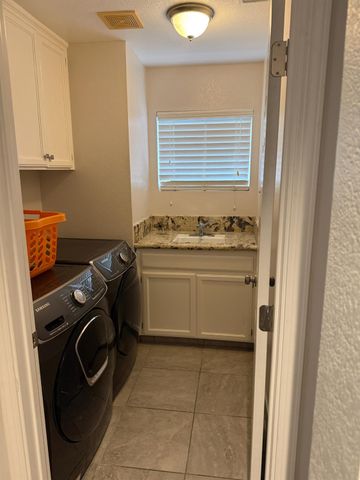 16432 Harmony Ranch Dr, Delhi, CA 95315