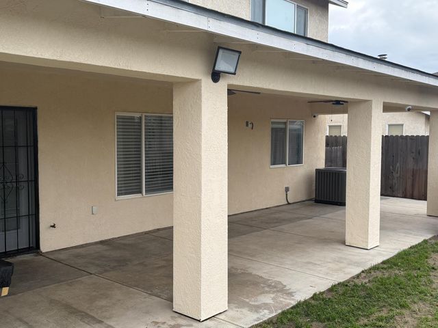 16432 Harmony Ranch Dr, Delhi, CA 95315