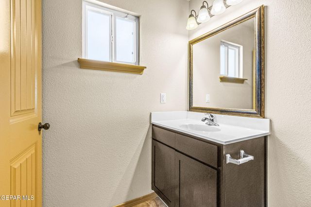 12756 Caroline May, El Paso, TX 79938