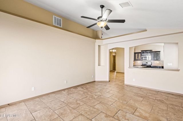 12756 Caroline May, El Paso, TX 79938