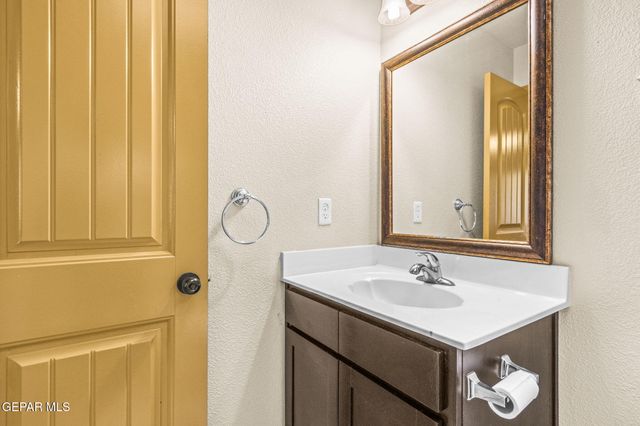 12756 Caroline May, El Paso, TX 79938