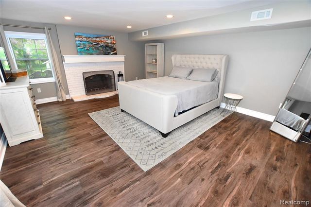 9497 Ellis Road, Clarkston, MI 48348