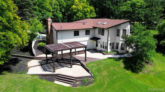 9497 Ellis Road, Clarkston, MI 48348