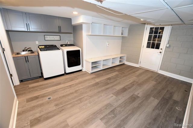 9497 Ellis Road, Clarkston, MI 48348