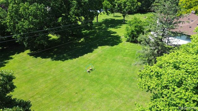 9497 Ellis Road, Clarkston, MI 48348