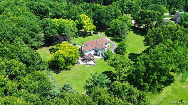 9497 Ellis Road, Clarkston, MI 48348