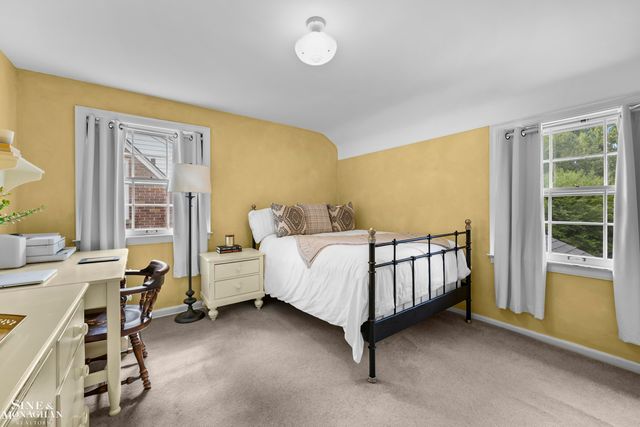 470 Allard Road, Grosse Pointe Farms, MI 48236