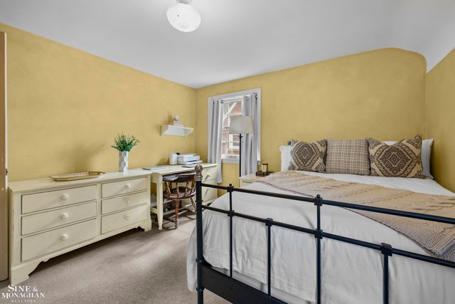 470 Allard Road, Grosse Pointe Farms, MI 48236