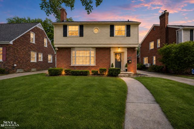 470 Allard Road, Grosse Pointe Farms, MI 48236