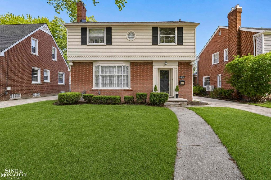 470 Allard Road, Grosse Pointe Farms, MI 48236