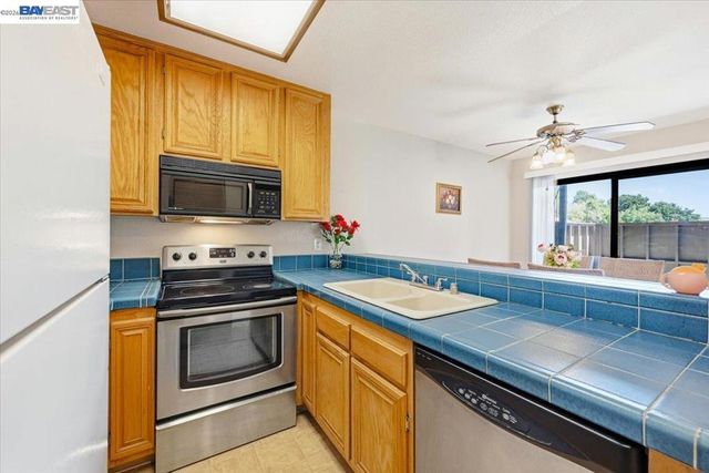 263 Famoso Plz, Union City, CA 94587