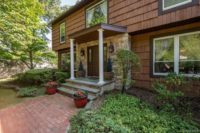 219 Burrs Lane, Dix Hills, NY 11746