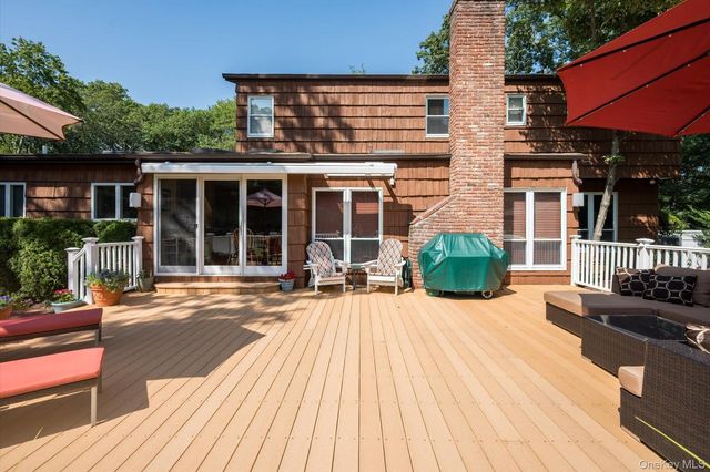 219 Burrs Lane, Dix Hills, NY 11746