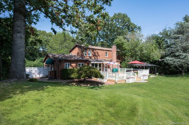 219 Burrs Lane, Dix Hills, NY 11746