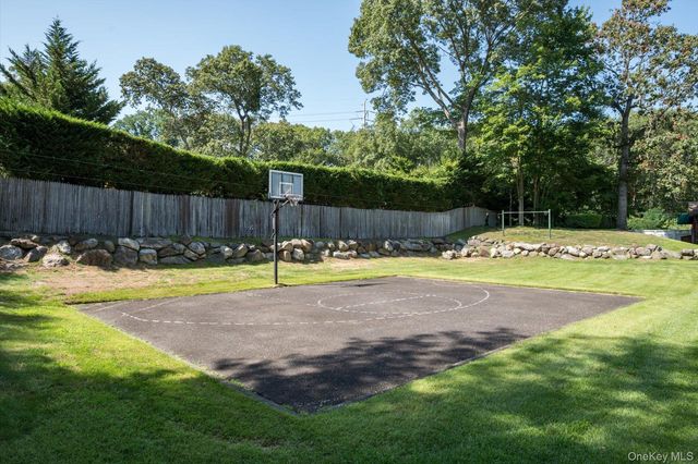 219 Burrs Lane, Dix Hills, NY 11746