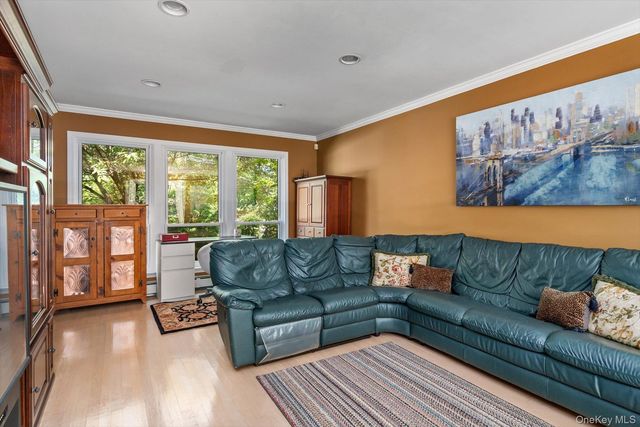 219 Burrs Lane, Dix Hills, NY 11746