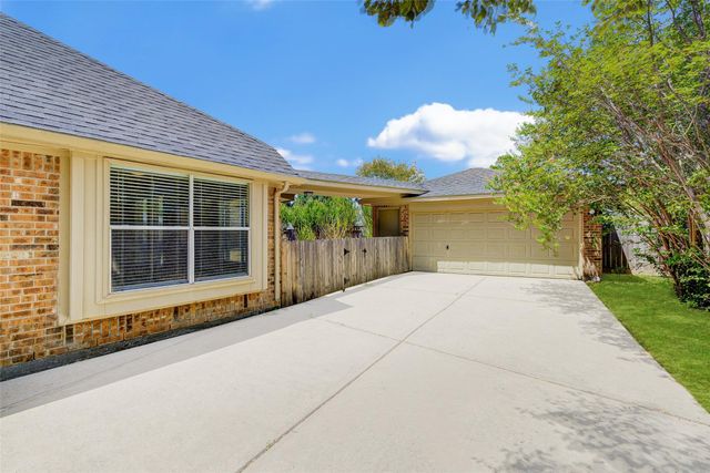 14407 Jessica Falls Circle, Houston, TX 77044