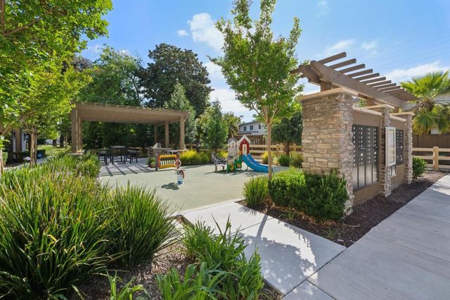 663 Alamo Court, Mountain View, CA 94043