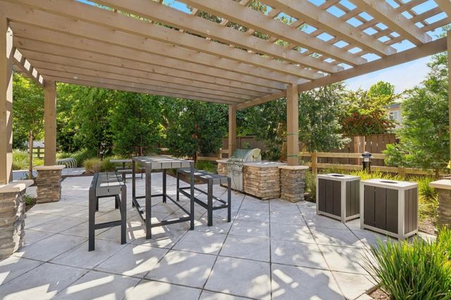 663 Alamo Court, Mountain View, CA 94043