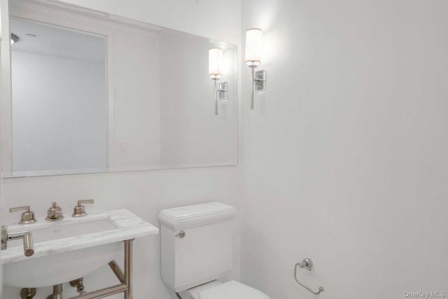 10 City Place 19C, White Plains, NY 10601