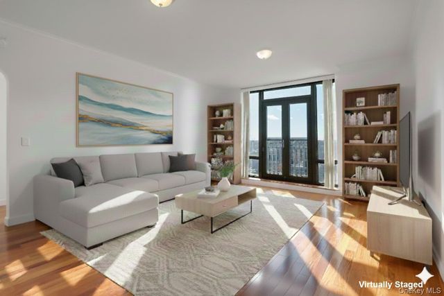 10 City Place 19C, White Plains, NY 10601