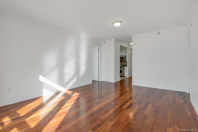 10 City Place 19C, White Plains, NY 10601