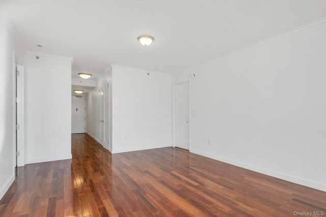 10 City Place 19C, White Plains, NY 10601