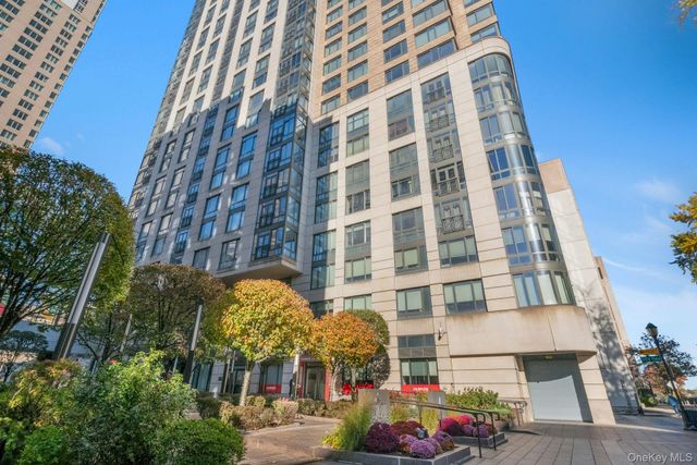10 City Place 19C, White Plains, NY 10601