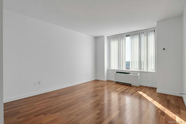 10 City Place 19C, White Plains, NY 10601