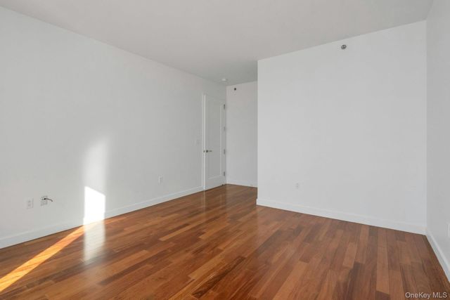 10 City Place 19C, White Plains, NY 10601