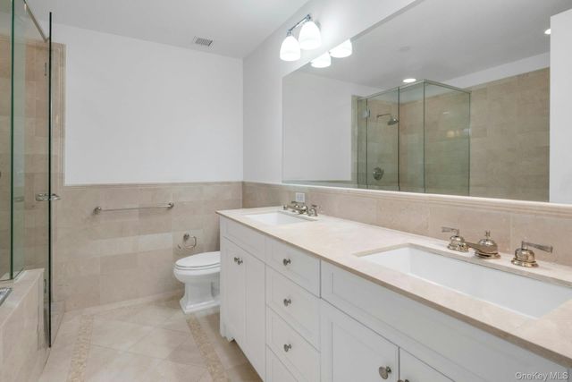 10 City Place 19C, White Plains, NY 10601