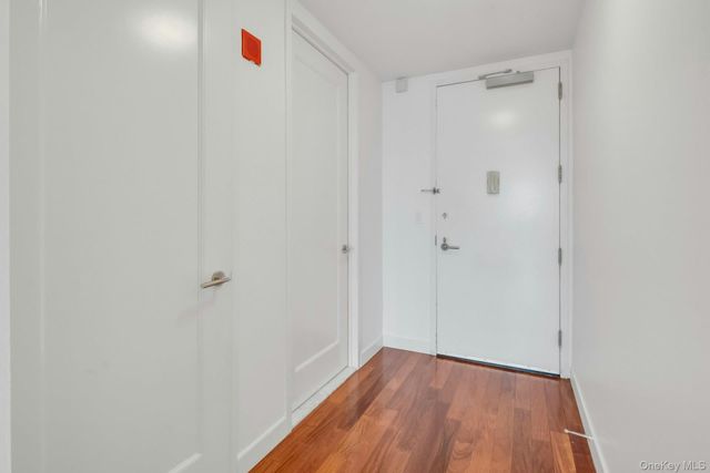 10 City Place 19C, White Plains, NY 10601