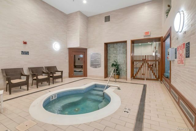 10 City Place 19C, White Plains, NY 10601