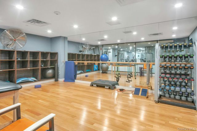 10 City Place 19C, White Plains, NY 10601