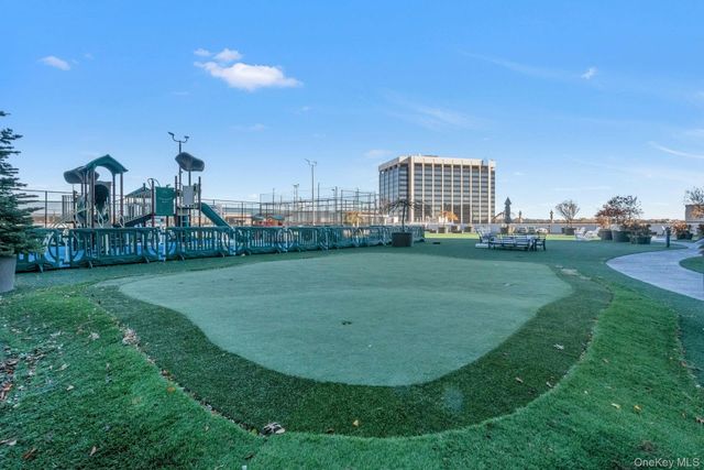 10 City Place 19C, White Plains, NY 10601