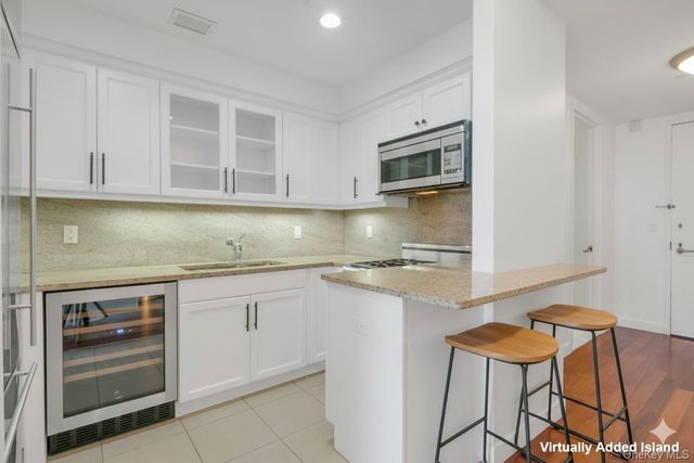 10 City Place 19C, White Plains, NY 10601