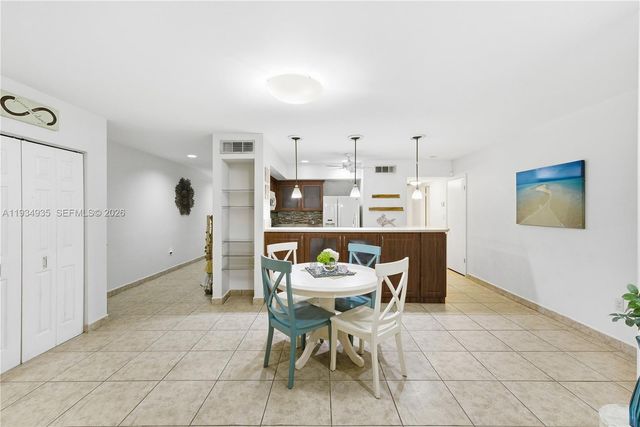 6358 Milk Wagon Ln, Miami Lakes, FL 33014