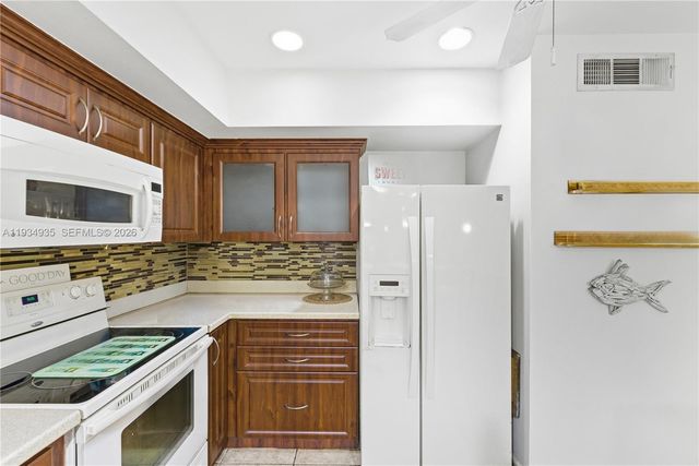 6358 Milk Wagon Ln, Miami Lakes, FL 33014