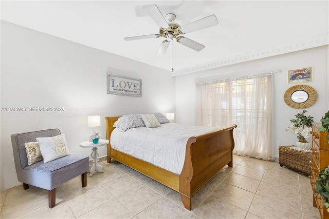 6358 Milk Wagon Ln, Miami Lakes, FL 33014