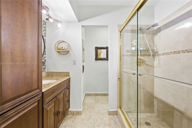 6358 Milk Wagon Ln, Miami Lakes, FL 33014