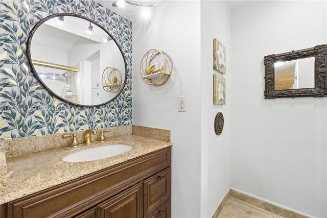 6358 Milk Wagon Ln, Miami Lakes, FL 33014